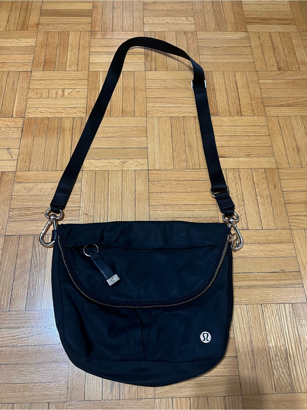 Lululemon festival bag
